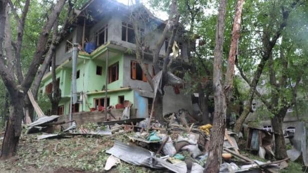 जम्मू-कश्मीर के पुलवामा में बड़ा आतंकी हमला नाकाम
