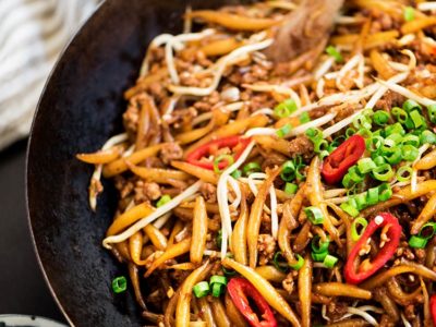 बाहर के खाने को कर रहें याद,तो घर पर बनाए राइस नूडल्स्,सीखें रेसिपी