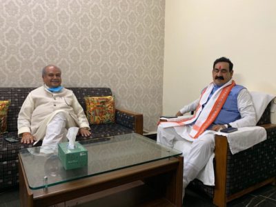 नरोत्तम से मिलने घर पहुंचे तोमर, उपचुनाव को लेकर हुआ मंथन