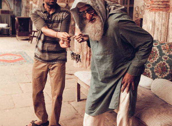 अमिताभ बच्चन को आयुष्मान ने बताया अपना गुरू, बोले-‘आपका हाथ थाम कर यहां तक पहुंचा हूं’