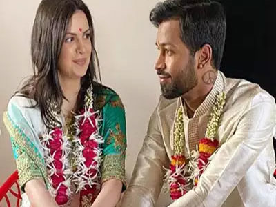 अब हार्दिक की शादी वाली तस्वीरें हुईं वायरल, प्रेग्नेंट हैं नतासा