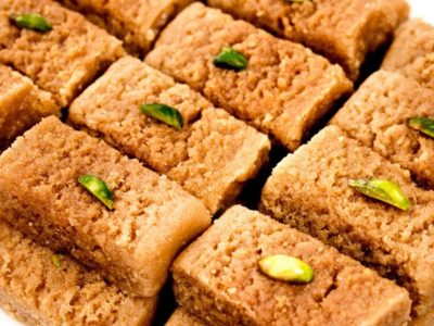 मीठे के है शौकीन,तो घर पर बनाएं मिल्क केक,देखें रेसिपी