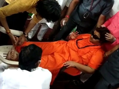 बीजेपी दफ्तर पहुंची साध्वी प्रज्ञा सिंह ठाकुर बेहोश होकर गिरी