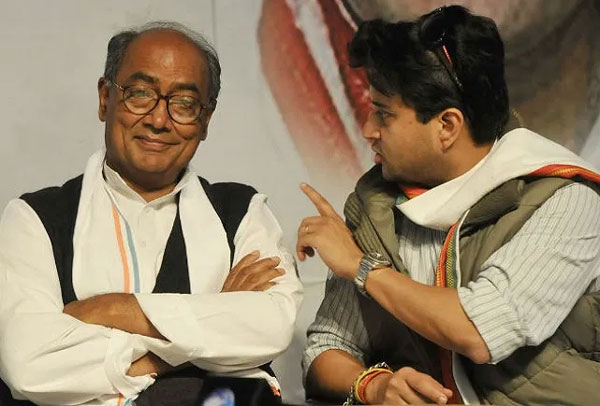 सिंधिया के बयान पर दिग्विजय का पलटवार, बोले- ‘सही फ़रमाया महाराज, मोदी जी को भी यह शिक्षा दे दें’