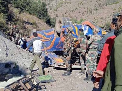 डोडा के पास खाई में गिरी मिनी बस,8 लोगों मौत PM मोदी ने जताया दुख, मदद राशि का ऐलान