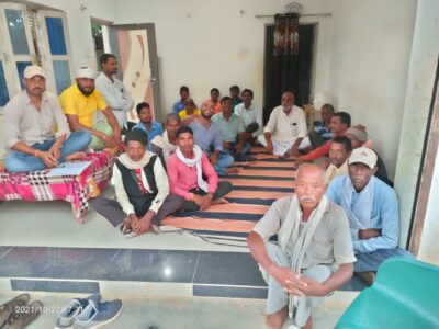 रेत खदान संचालक की मनमानियाँ रोकने को लेकर हुई बैठक