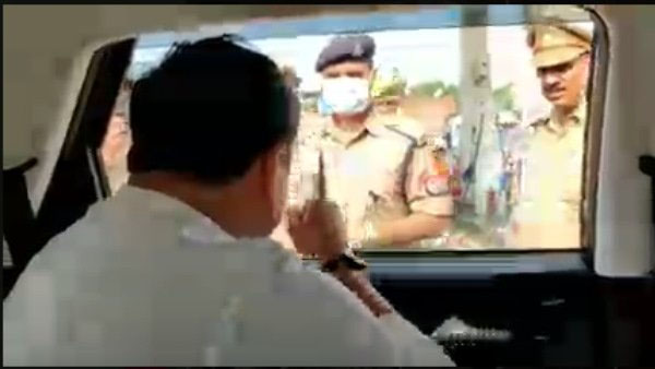 AAP सांसद संजय सिंह को हवाईअड्डे पर वाराणसी पुलिस ने हिरासत में लिया, आखिर क्यों हुआ ऐसा? 