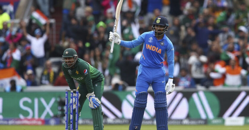सौरव गांगुली ने कहा- IND vs PAK मैच भारत में कराना मुश्किल, टिकटों को लेकर होती है मारामारी 