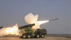 LAC: चीन ने 100 रॉकेट लॉन्चर भेजे तो भारत भी बोफोर्स संग तैयार