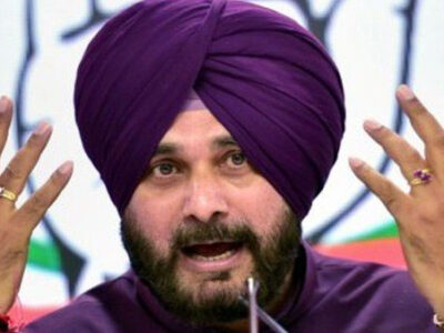 नवजोत सिंह सिद्धू ने फिर दिखाए तल्ख तेवर, कहा- मैं असल मुद्दों से ध्यान नहीं हटने दूंगा 