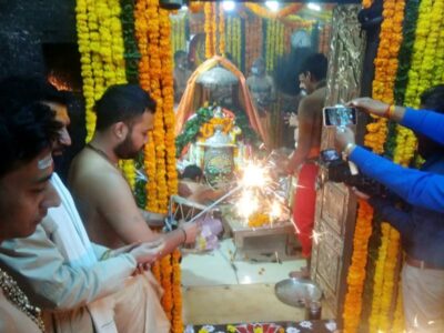 सबसे पहले महाकालेश्वर मंदिर में मनी दीपावली