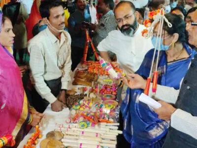 मुख्यमंत्री शिवराज सिंह चौहान सपत्नीक बुधनी टॉय फेस्टिवल में पहुंचे