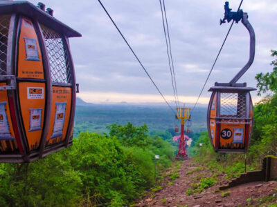 मैहर के रोपवे में एक माह में तीसरी बार आई खराबी ,श्रद्धालुओं के लिए आफत