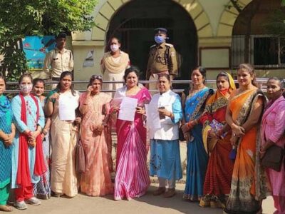 महिला स्व सहायता समूह को यथावत रखने सड़क पर उतरी भाजपा महिला मोर्चा