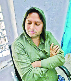 रिश्वत लेते रंगे हाथों गिरफ्तार जूनियर फूड आॅफिसर