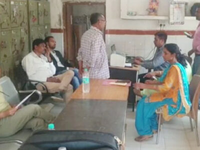 सहायक राजस्व निरीक्षक को रिश्वत लेते लोकायुक्त ने किया रंगे हाथ गिरफ्तार