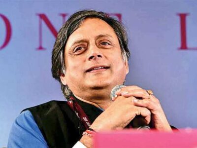 शशि थरूर की नई किताब में मोदी की तारीफ, मोदी को चतुर राजनेता