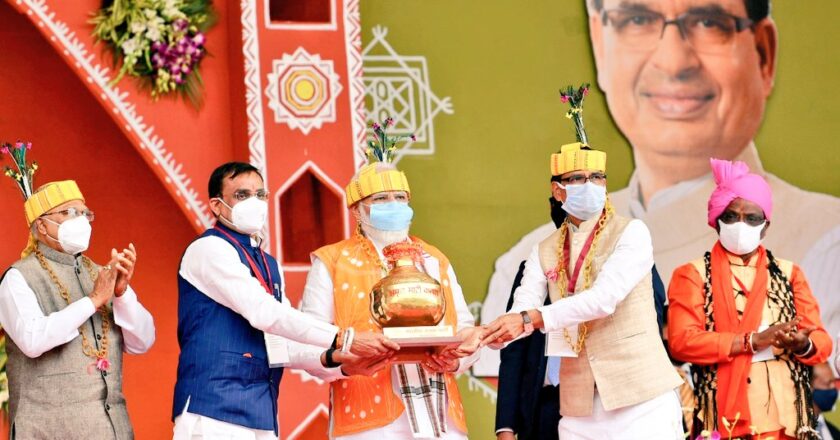 मुख्यमंत्री शिवराज ने दोनों हाथों आदिवासियों पर लुटाया प्यार, पूरे प्रदेश में पेसा एक्ट होगा लागू