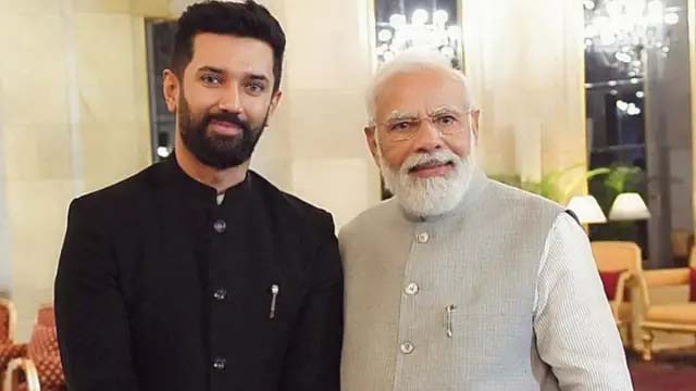 चिराग पासवान ने पीएम मोदी के साथ फोटो की शेयर, तारीफ करते हुए कहा- उनमें पिता की तरह अपनत्व दिखा