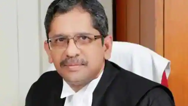 CJI रमण ने दुख जताकर कहा, आधुनिक शिक्षा उपयोगितावादी; छात्रों का चरित्र निर्माण नहीं करता