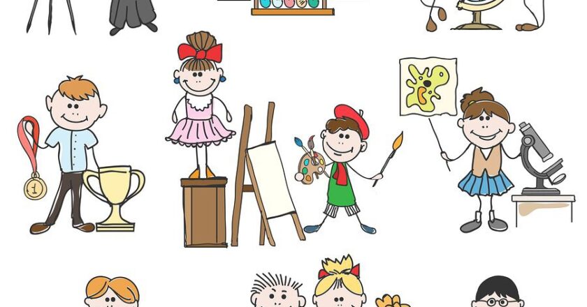 छात्राओं ने अनुपयोगी सामान को बनाया उपयोगी