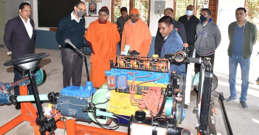 केन्द्रीय प्रभारी अधिकारी ने किया रामकृष्ण मिशन आश्रम का अवलोकन