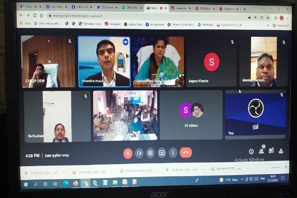 तीसरी लहर की आशंका के मद्देनजर इन्जेक्शन, पीपीई किट और दवाओं का पर्याप्त स्टॉक रखें : मंत्री श्रीमती सिंधिया