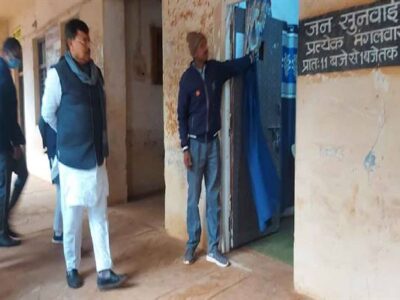 ऊर्जा मंत्री तोमर ने ईसागढ़ में एसडीएम और सीईओ ऑफिस का किया निरीक्षण