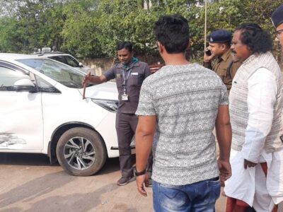 अंबिकापुर जा रहे नंदकुमार साय की कार को छोटा हाथी ने मारी टक्कर, सुरक्षित