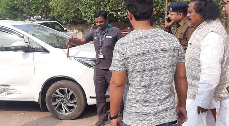 अंबिकापुर जा रहे नंदकुमार साय की कार को छोटा हाथी ने मारी टक्कर, सुरक्षित
