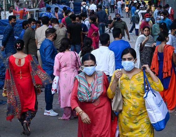 ओमिक्रोनके कारण  दिल्ली में यलो अलर्ट लागू ,स्कूल, कॉलेज भी बंद