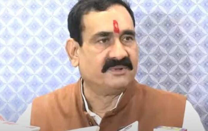 आलू से सोना बनाने वाले को बुला के करवाए कामेडी शो : गृह मंत्री नरोत्तम मिश्रा