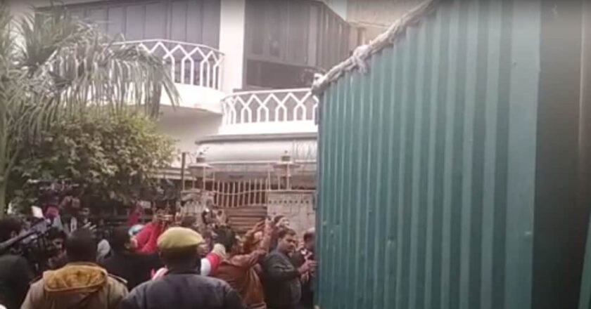 पीयूष जैन के घर से कैश ले जाने के लिए मंगाना पड़ा है बड़ा कंटेनर