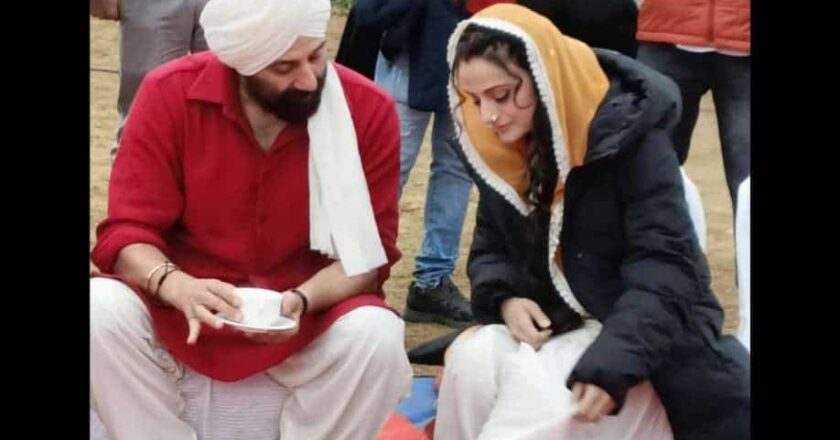 सनी देओल-अमीषा पटेल की ‘गदर 2’ विवादों में