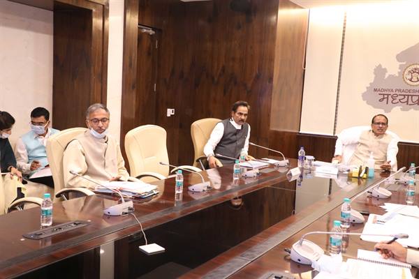 अनाथ बालिकाओं को लाड़ली लक्ष्मी योजना से जोड़ा जाए: मुख्यमंत्री चौहान