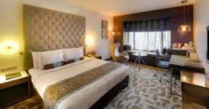 लखनऊ में हर साल किसकी शह पर खड़े हो रहे हैं 50 से अधिक अवैध होटल?