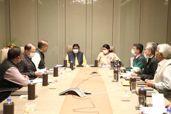 जनजातीय वर्गों का सामाजिक और आर्थिक विकास केंद्र शासन की प्राथमिकता – केंद्रीय जनजातीय राज्य मंत्री टुडू