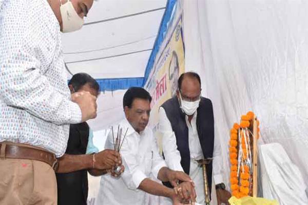 रोजगार मेलों के माध्यम से हजारों युवाओं को मिल रहा है रोजगार : वित्त मंत्री देवड़ा