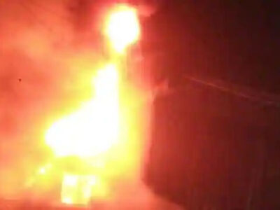 बांग्लादेश में बीच नदी में नाव में लगी आग, अब तक 32 लोगों की मौत