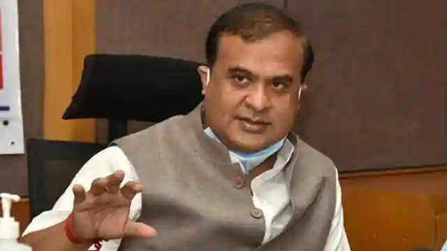 गायों की रक्षा को लेकर और सख्त हुए हिमंस बिस्वा सरमा, अब जब्त होगी तस्करों की संपत्ति