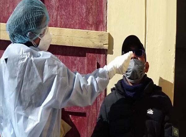 कोरोना के एक्टिव केस घटे, 24 घंटों में मिले 8439 नए मरीज और 9525 ठीक