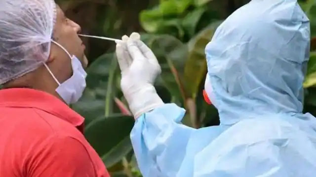 7 दिन में बढ़े 96.7 फीसदी कोरोना मरीज, ओमिक्रॉन के मामले भी हुए दोगुना, तीसरी लहर की चपेट में दिल्ली!