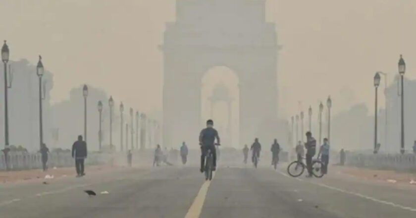 शख्स ने HC में लगाई यह गुहार, वायु प्रदूषण कर रहा बीमार, 15 लाख मुआवजा दे सरकार