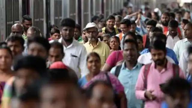 भारत गरीबी और असमानताओं वाला देश, रिपोर्ट में दावा- शीर्ष 10 फीसदी आबादी के पास राष्ट्रीय आय का 57 फीसदी हिस्सा