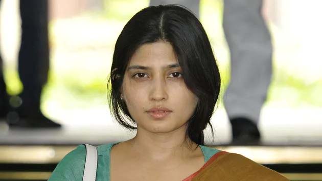 यूपी के पूर्व मुख्यमंत्री अखिलेश यादव की पत्नी डिंपल और उनकी बेटी कोरोना पॉजिटिव