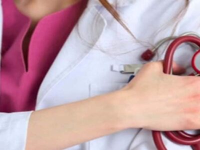 बीआरडी मेडिकल कालेज में जूनियर डाक्टरों का हंगामा