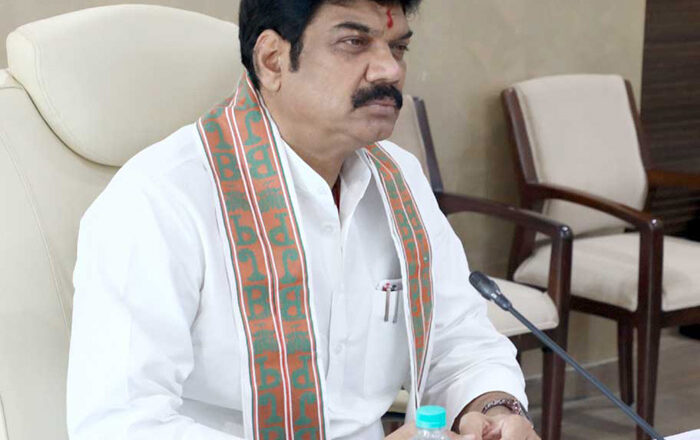 गुणवत्तापूर्ण फसल गिरदावरी के लिए जियो फेंस तकनीक का होगा उपयोग – राजस्व मंत्री राजपूत