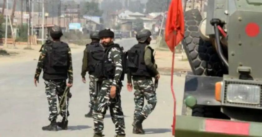 जम्मू-कश्मीर में आतंक पर बड़ी चोट, सुरक्षाबलों ने 36 घंटे में ढेर किए पांच आतंकवादी