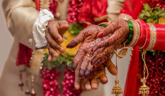 मेरठ सहित वेस्ट यूपी सैंकड़ों जोड़े हुए एक दूजे के, अफसरों ने दिया आशीर्वाद