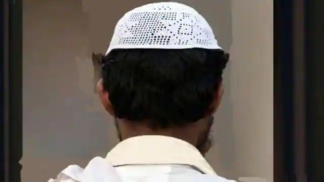 कांग्रेस नेता ने उद्धव सरकार के मंत्री को लिखा खत- मुस्लिमों को नौकरी और शिक्षा में 5 प्रतिशत आरक्षण दें